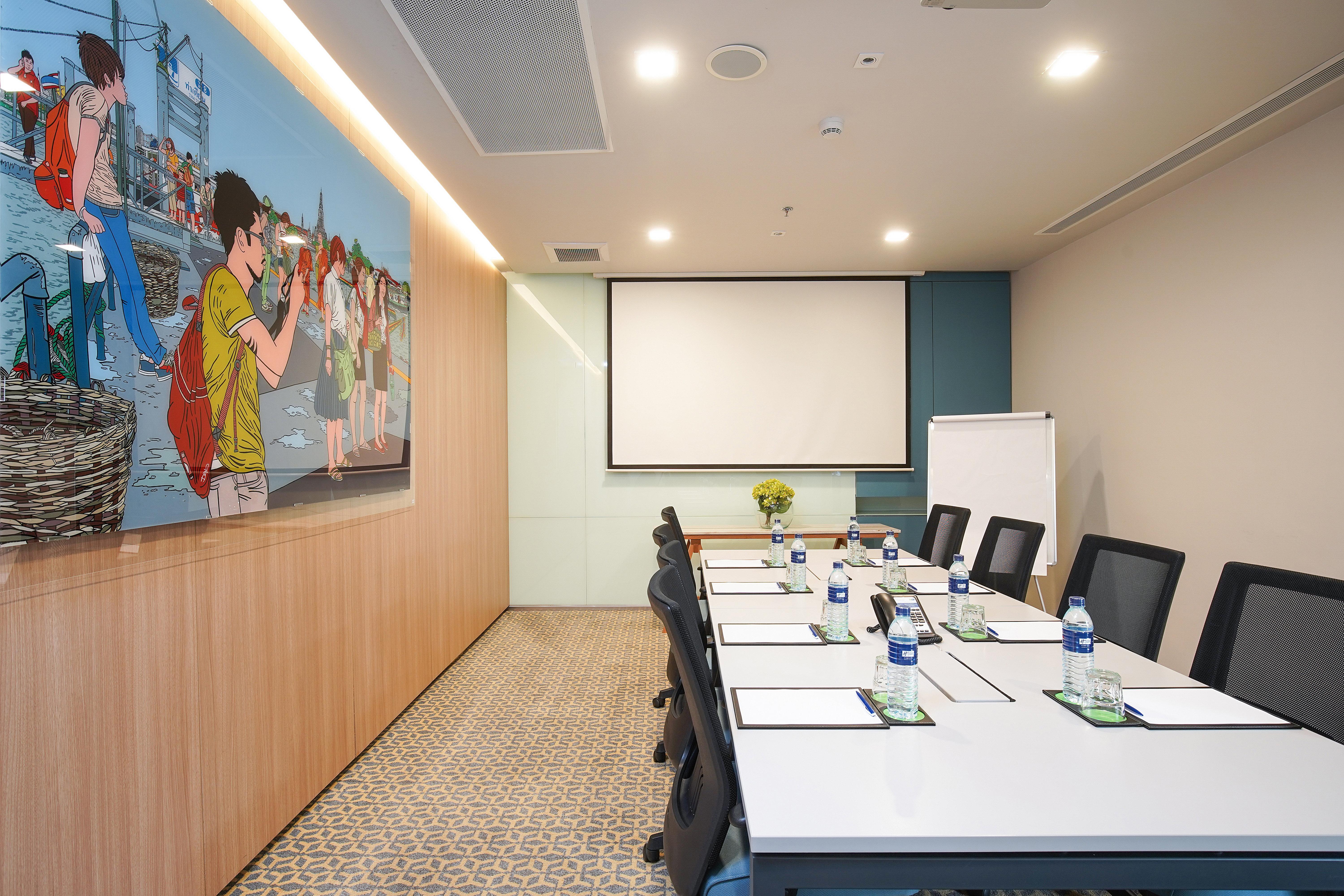 Holiday Inn Express Bangkok Sathorn By Ihg Exterior photo