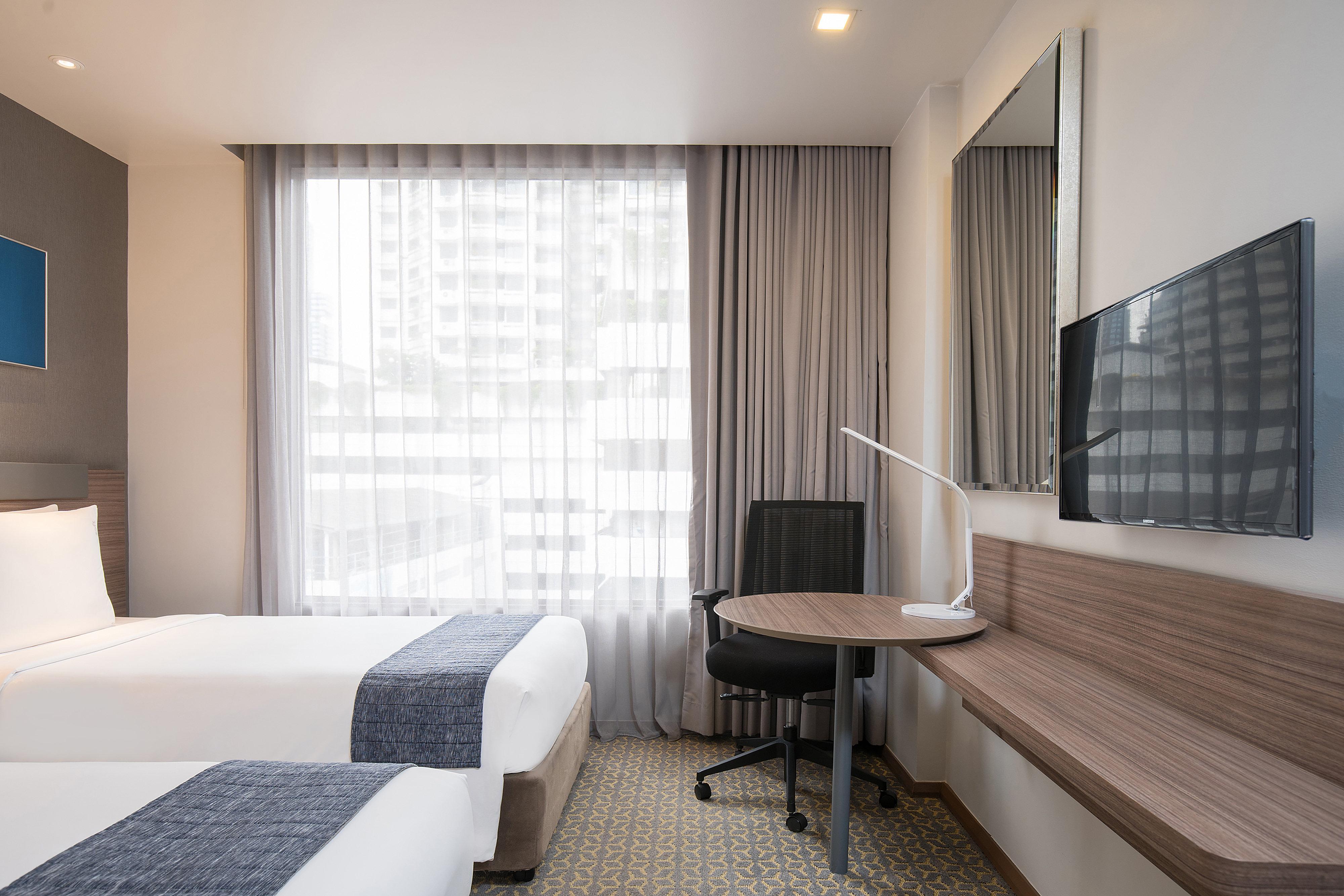 Holiday Inn Express Bangkok Sathorn By Ihg Exterior photo