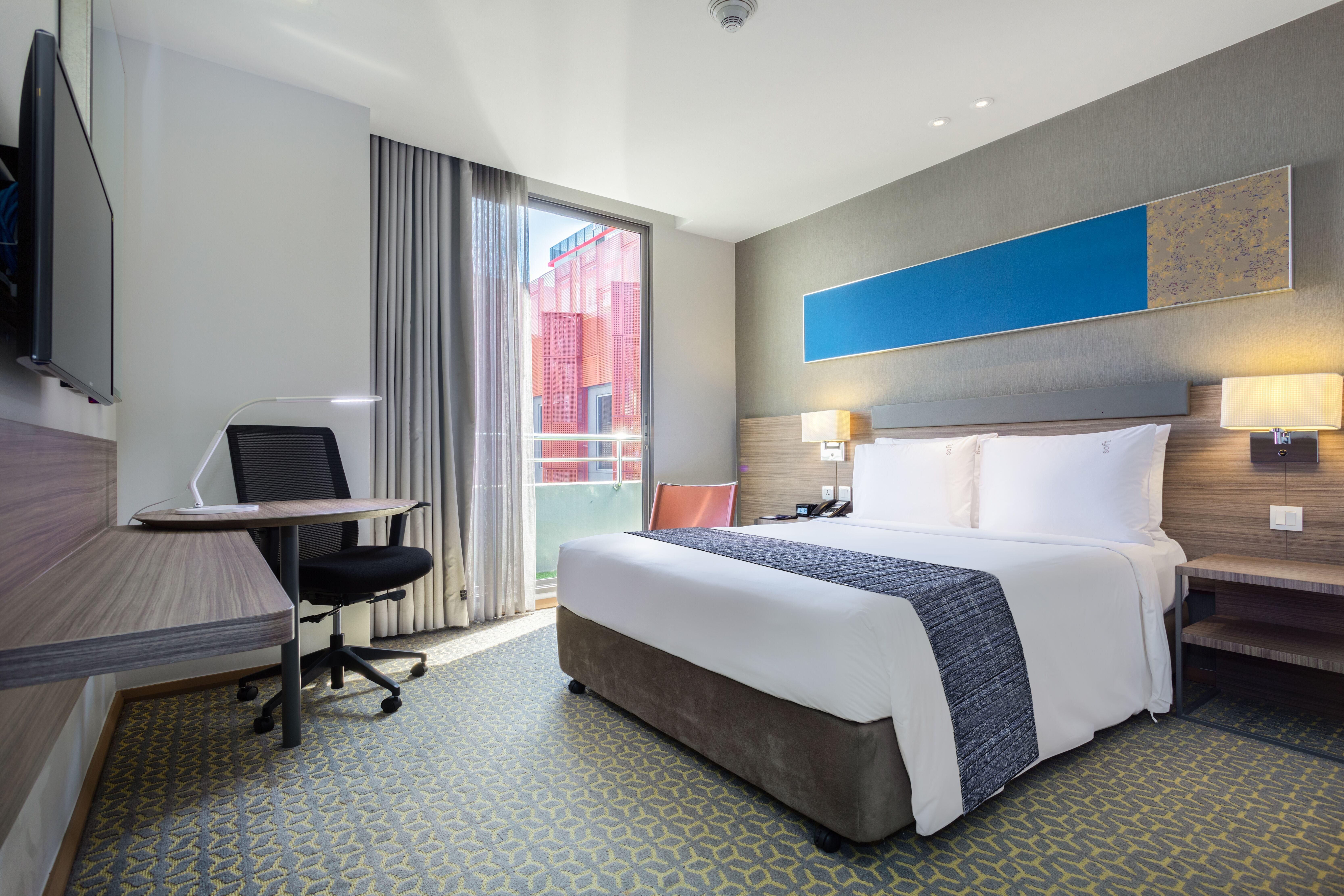 Holiday Inn Express Bangkok Sathorn By Ihg Exterior photo