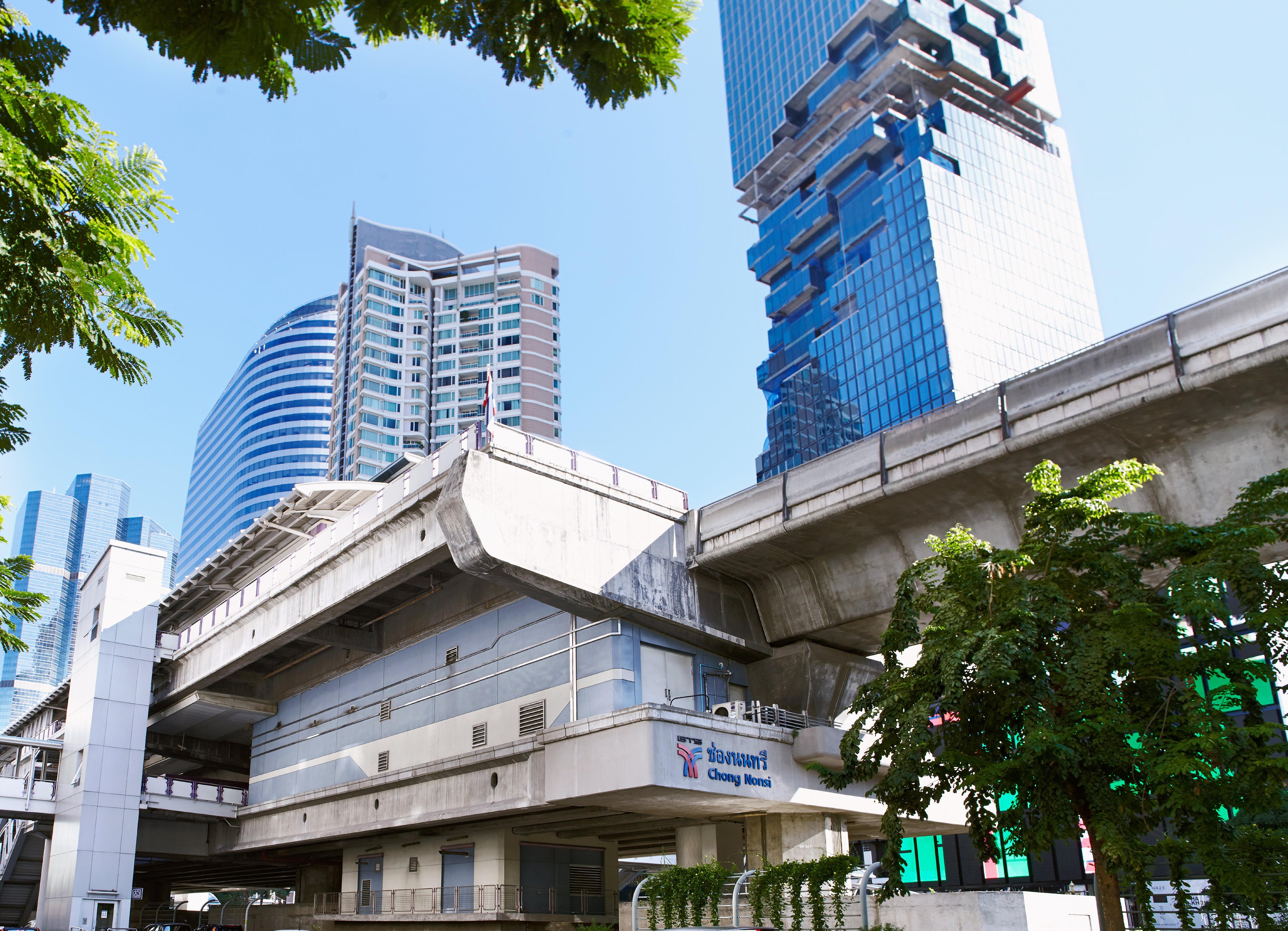 Holiday Inn Express Bangkok Sathorn By Ihg Exterior photo